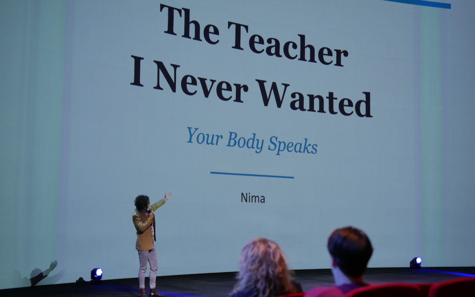 Nima Koucheki on stage